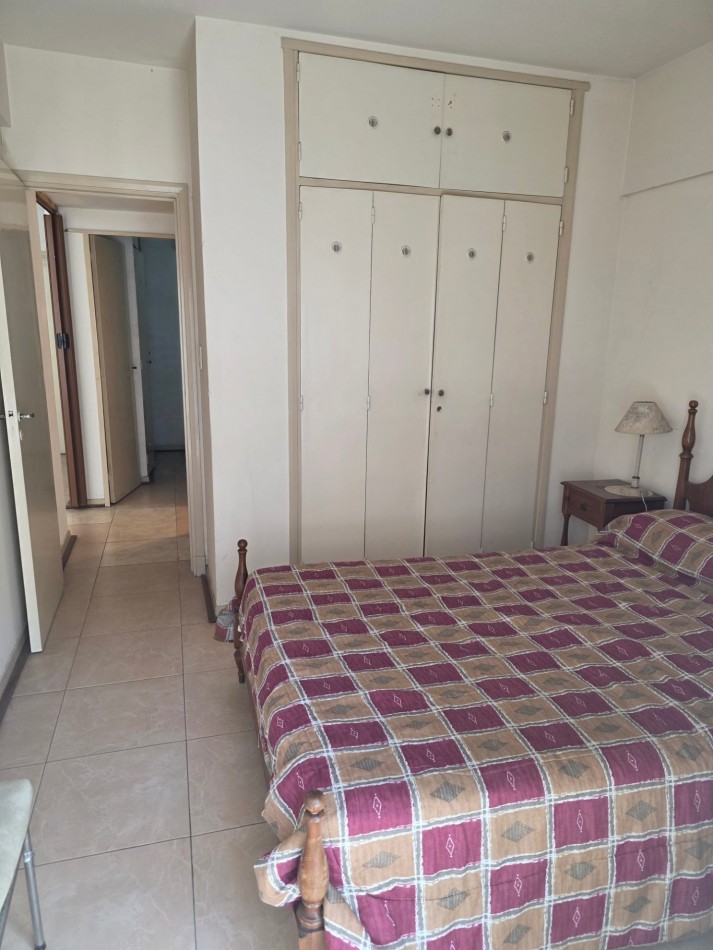 DEPARTAMENTO A LA VENTA 3 AMBIENTES C/ BALCON CORRIDO A LA CALLE ** Urgencia de venta por viaje**